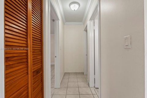 Adosado en alquiler en Miami, Florida, 2 dormitorios, 95.69 m2 № 1945780 - foto 12