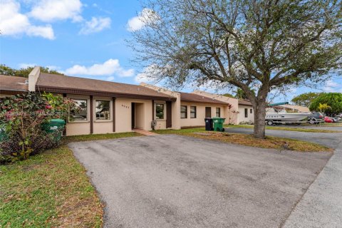 Adosado en alquiler en Miami, Florida, 2 dormitorios, 95.69 m2 № 1945780 - foto 29