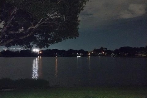 Adosado en alquiler en Miami, Florida, 2 dormitorios, 95.69 m2 № 1945780 - foto 9