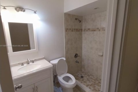 Adosado en alquiler en Miami, Florida, 2 dormitorios, 95.69 m2 № 1945780 - foto 7