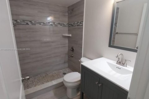 Adosado en alquiler en Miami, Florida, 2 dormitorios, 95.69 m2 № 1945780 - foto 8