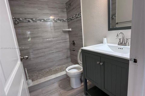 Adosado en alquiler en Miami, Florida, 2 dormitorios, 95.69 m2 № 1945780 - foto 4