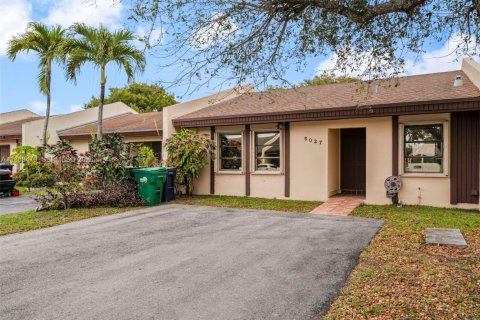 Adosado en alquiler en Miami, Florida, 2 dormitorios, 95.69 m2 № 1945780 - foto 27