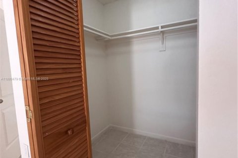 Adosado en alquiler en Miami, Florida, 2 dormitorios, 95.69 m2 № 1945780 - foto 5