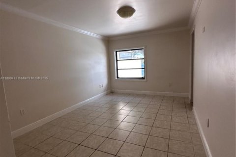 Adosado en alquiler en Miami, Florida, 2 dormitorios, 95.69 m2 № 1945780 - foto 2