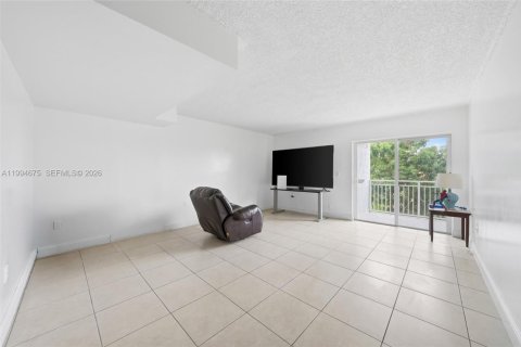 Condominio en venta en Miami, Florida, 2 dormitorios, 139.54 m2 № 2056334 - foto 3