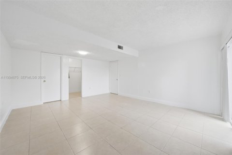 Condominio en venta en Miami, Florida, 2 dormitorios, 139.54 m2 № 2056334 - foto 9