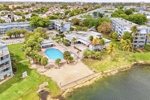 Condominio en venta en Miami, Florida, 2 dormitorios, 139.54 m2 № 2056334 - foto 21