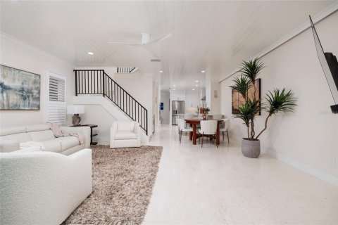 Touwnhouse à vendre à Tierra Verde, Floride: 2 chambres, 162.58 m2 № 1901863 - photo 15