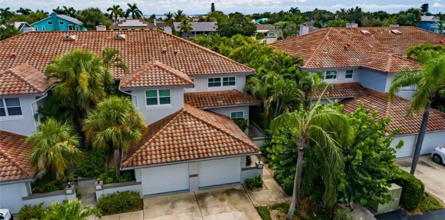 Adosado en Tierra Verde, Florida 2 dormitorios, 162.58 m2 № 1901863