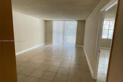 Copropriété à louer à Miami, Floride: 1 chambre, 76.74 m2 № 1967758 - photo 5