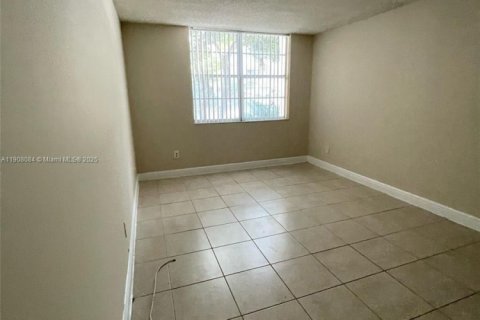 Copropriété à louer à Miami, Floride: 1 chambre, 76.74 m2 № 1967758 - photo 4