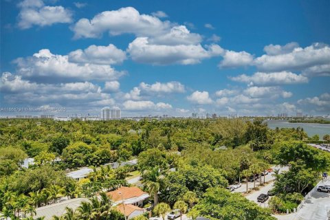 Copropriété à louer à Miami, Floride: 2 chambres, 122.26 m2 № 1928714 - photo 17
