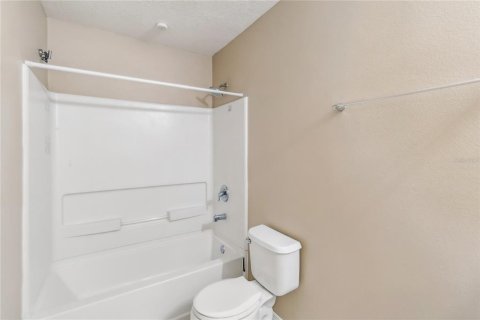 Townhouse in Kissimmee, Florida 3 bedrooms, 145.11 sq.m. № 1670204 - photo 20