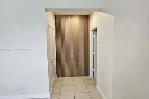 Снять в аренду виллу или дом в Майами, Флорида 5 спален, 311.13м2, № 1963194 - фото 16