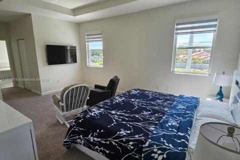 Снять в аренду виллу или дом в Майами, Флорида 5 спален, 311.13м2, № 1963194 - фото 25