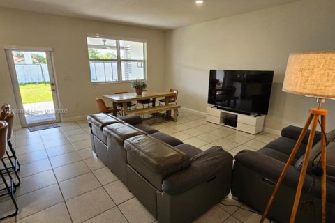 Снять в аренду виллу или дом в Майами, Флорида 5 спален, 311.13м2, № 1963194 - фото 10