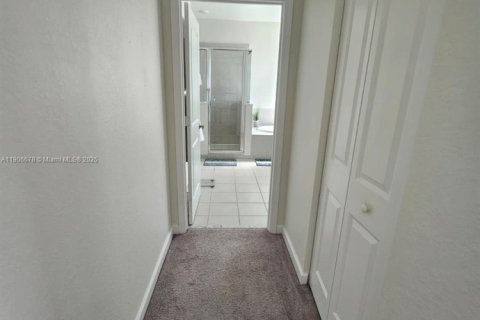 Снять в аренду виллу или дом в Майами, Флорида 5 спален, 311.13м2, № 1963194 - фото 26