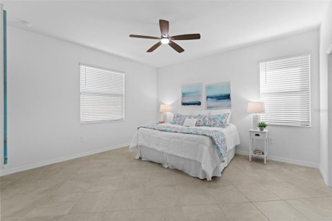 House in Port Charlotte, Florida 3 bedrooms, 170.94 sq.m. № 2227513 - photo 22
