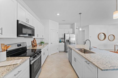 House in Port Charlotte, Florida 3 bedrooms, 170.94 sq.m. № 2227513 - photo 14