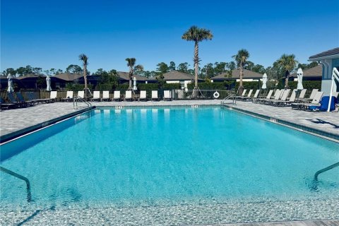 House in Port Charlotte, Florida 3 bedrooms, 170.94 sq.m. № 2227513 - photo 3