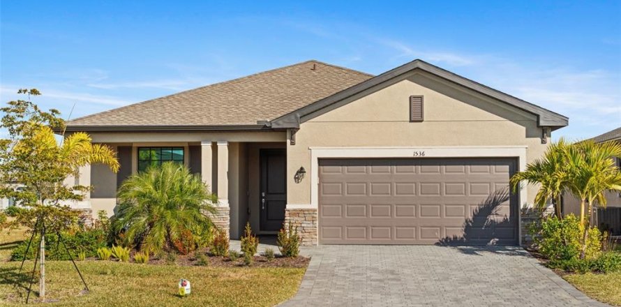 House in Port Charlotte, Florida 3 bedrooms, 170.94 sq.m. № 2227513