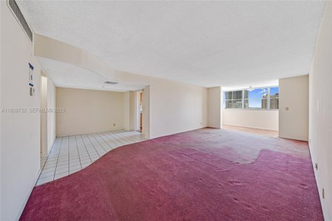 Купить кондоминиум в Халландейл-Бич, Флорида 1 спальня, 107.95м2, № 1987200 - фото 4