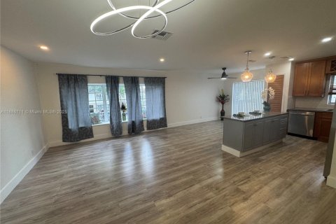 Copropriété à louer à Lauderhill, Floride: 3 chambres, 125.42 m2 № 1941646 - photo 17