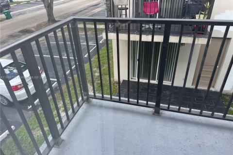 Copropriété à louer à Lauderhill, Floride: 3 chambres, 125.42 m2 № 1941646 - photo 30