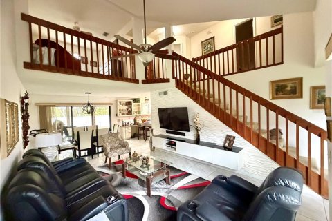 Adosado en venta en Kissimmee, Florida, 2 dormitorios, 131.74 m2 № 2115163 - foto 4