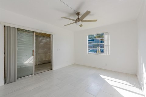 Condo in Delray Beach, Florida, 2 bedrooms  № 2175926 - photo 16