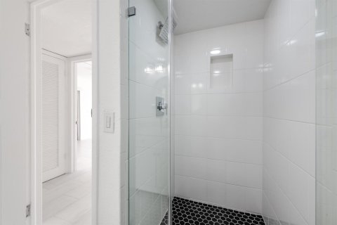 Condo in Delray Beach, Florida, 2 bedrooms  № 2175926 - photo 15