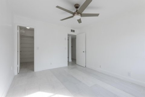 Condo in Delray Beach, Florida, 2 bedrooms  № 2175926 - photo 12