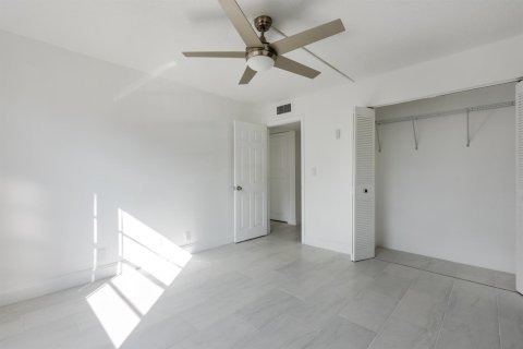 Condo in Delray Beach, Florida, 2 bedrooms  № 2175926 - photo 18
