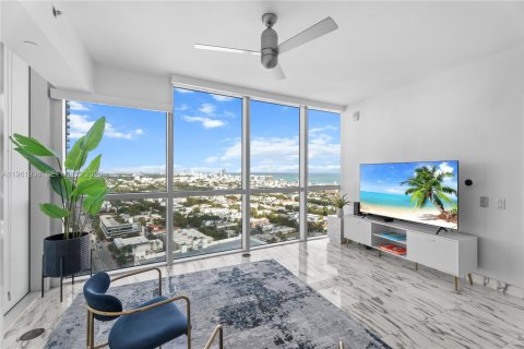 Condominio en venta en Miami Beach, Florida, 1 dormitorio, 79.06 m2 № 2024794 - foto 2