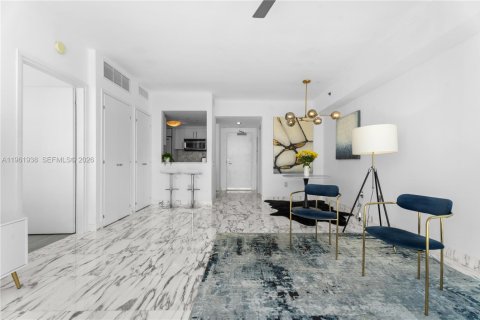 Condominio en venta en Miami Beach, Florida, 1 dormitorio, 79.06 m2 № 2024794 - foto 4