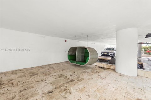 Снять в аренду кондоминиум в Майами-Бич, Флорида 1 спальня, 74.69м2, № 1992637 - фото 21
