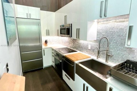 Снять в аренду кондоминиум в Майами-Бич, Флорида 1 спальня, 74.69м2, № 1992637 - фото 11