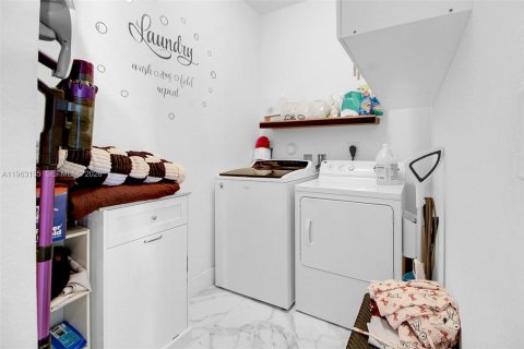 Купить виллу или дом в Хомстед, Флорида 5 спален, 263.38м2, № 2024214 - фото 13