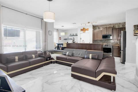 Купить виллу или дом в Хомстед, Флорида 5 спален, 263.38м2, № 2024214 - фото 11