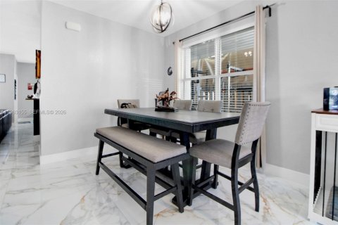 Купить виллу или дом в Хомстед, Флорида 5 спален, 263.38м2, № 2024214 - фото 6