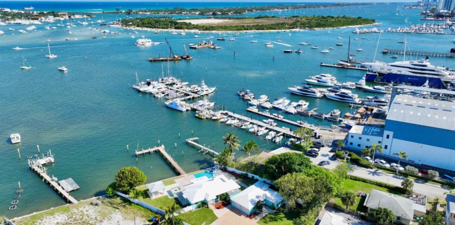Villa ou maison à Riviera Beach, Floride 5 chambres, 198.63 m2 № 1136218