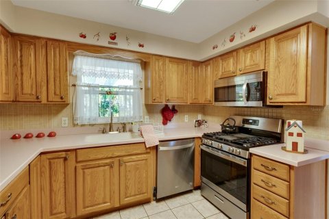 House in Lakeland, Florida 4 bedrooms, 132.94 sq.m. № 1642461 - photo 8