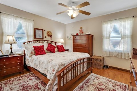 House in Lakeland, Florida 4 bedrooms, 132.94 sq.m. № 1642461 - photo 11