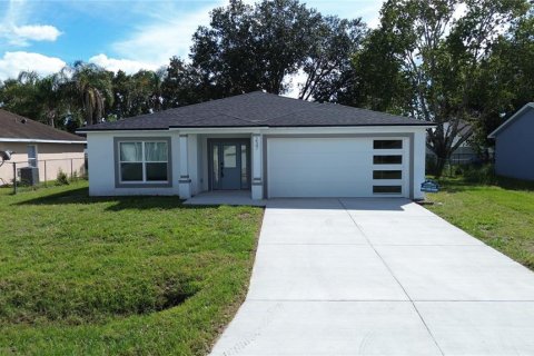 House in Kissimmee, Florida 3 bedrooms, 122.63 sq.m. № 2425500