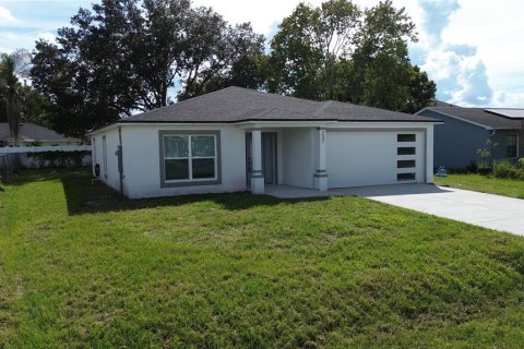 House in Kissimmee, Florida 3 bedrooms, 122.63 sq.m. № 2425500 - photo 2