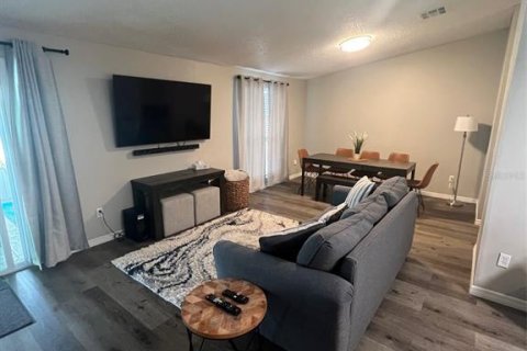 Villa ou maison à louer à Palm Harbor, Floride: 3 chambres, 130.99 m2 № 2386419 - photo 8
