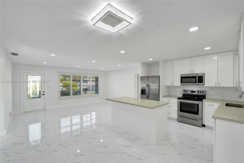 Casa en venta en Hollywood, Florida, 3 dormitorios № 1922389 - foto 20