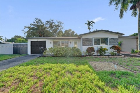 Casa en venta en Hollywood, Florida, 3 dormitorios № 1922389 - foto 2