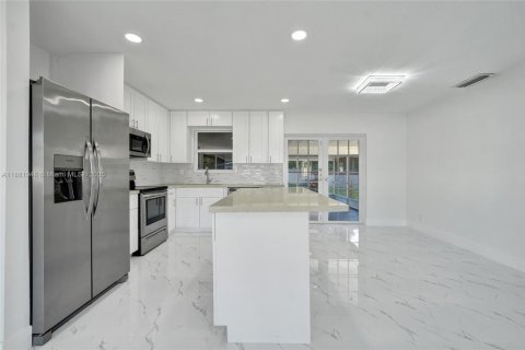 Casa en venta en Hollywood, Florida, 3 dormitorios № 1922389 - foto 27